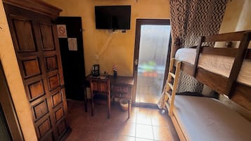 1 bedroom, iron/ironing board, travel cot, free WiFi