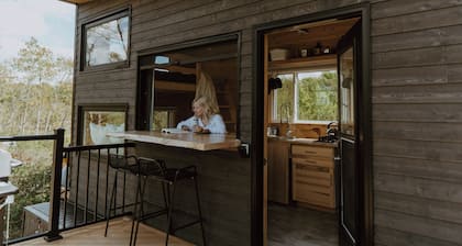 Woodrush Cabin | Charming Lakefront Tiny Cabin