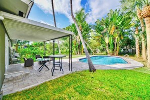 Pool - FIFA World Cup Pool Retreat | Near Beach & Sleeps 8 (Fort Lauderdale)