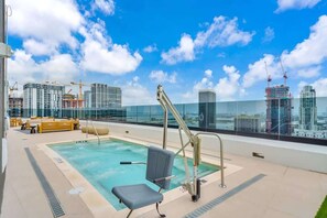 Pool - FIFA World Cup Condo | Free Parking & Rooftop Pool (Miami)
