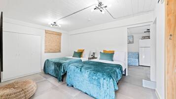 可攜式嬰兒床、Wi-Fi、床單