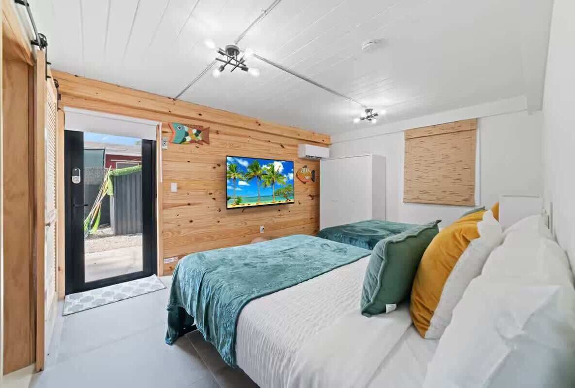 4 bedrooms, travel cot, WiFi, bed sheets