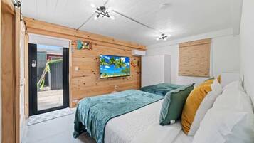 4 bedrooms, travel cot, WiFi, bed sheets