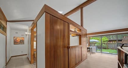 Pet friendly, fully fenced, A/C