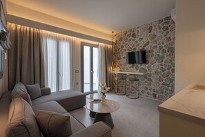 Maisonette with Private Pool, Sea View | Ruang tamu