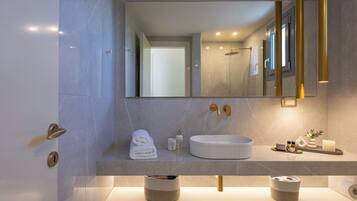 Suite, Pool View | Bathroom