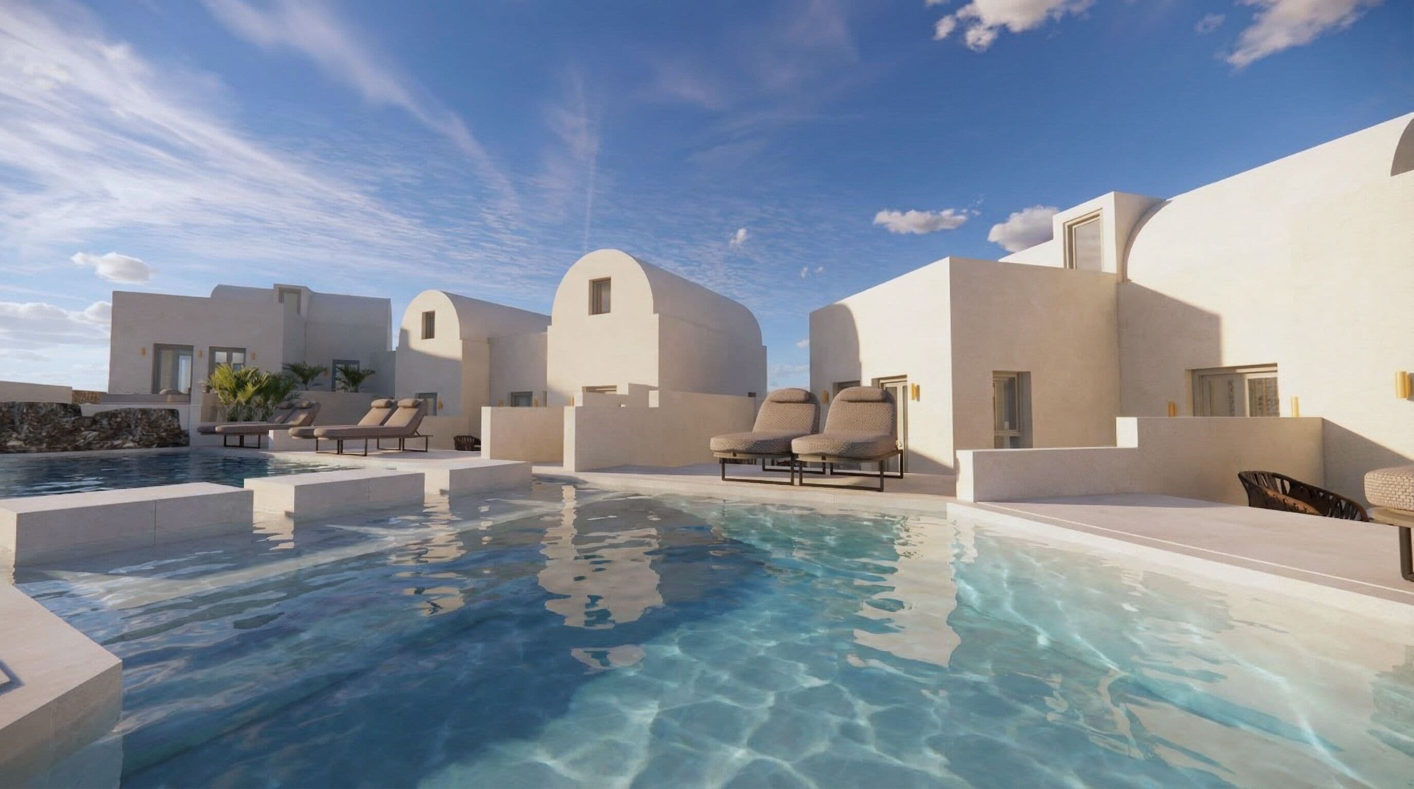 Piscina externa, guarda-sóis, espreguiçadeiras