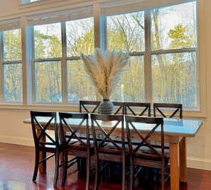 Dining - Wild, Wild West Side! Hot tub, Games, Dog Friendly (Conway)