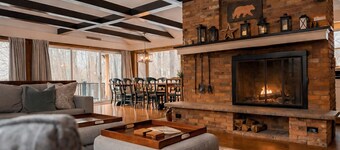 Unbeatable Location-Walk to Ski-HotTub-DogFriendly