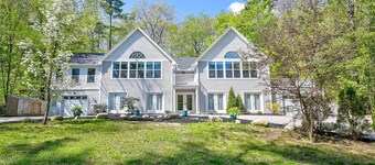 North Conway Gem | Hot Tub, Games & Fireplace