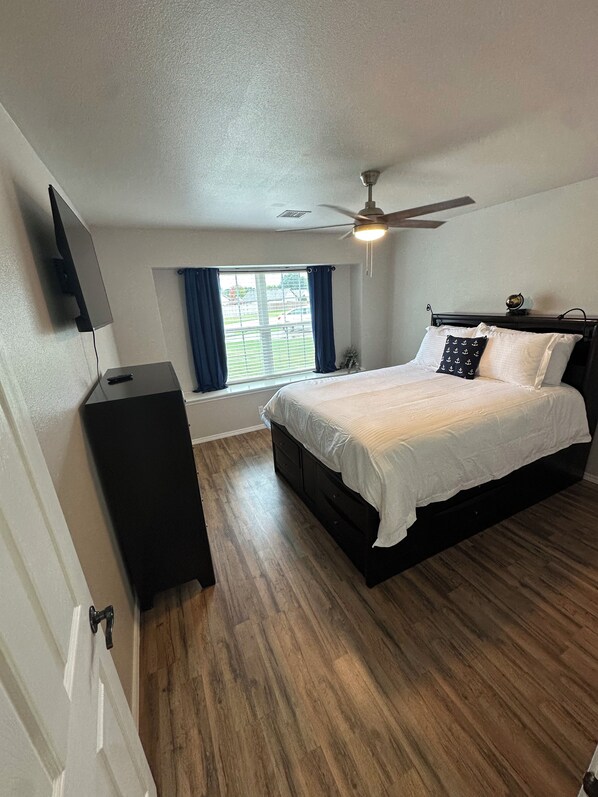 Fer et planche à repasser, Wi-Fi, literie fournie