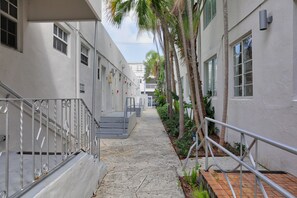 บริเวณภ  ายนอก