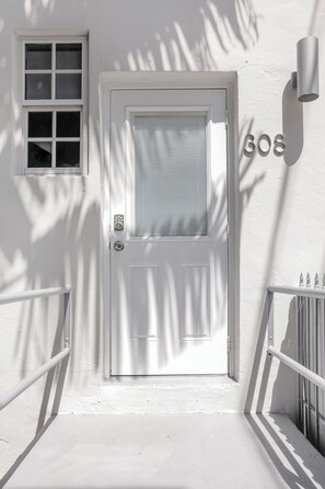 Exterior - Casa Colaretta By At Mine Hospitality (Miami Beach)