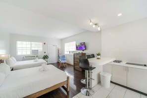 Family Studio, Kitchenette, Beachside (Self check-in) | Private kitchen - Casa Colaretta By At Mine Hospitality (Miami Beach)