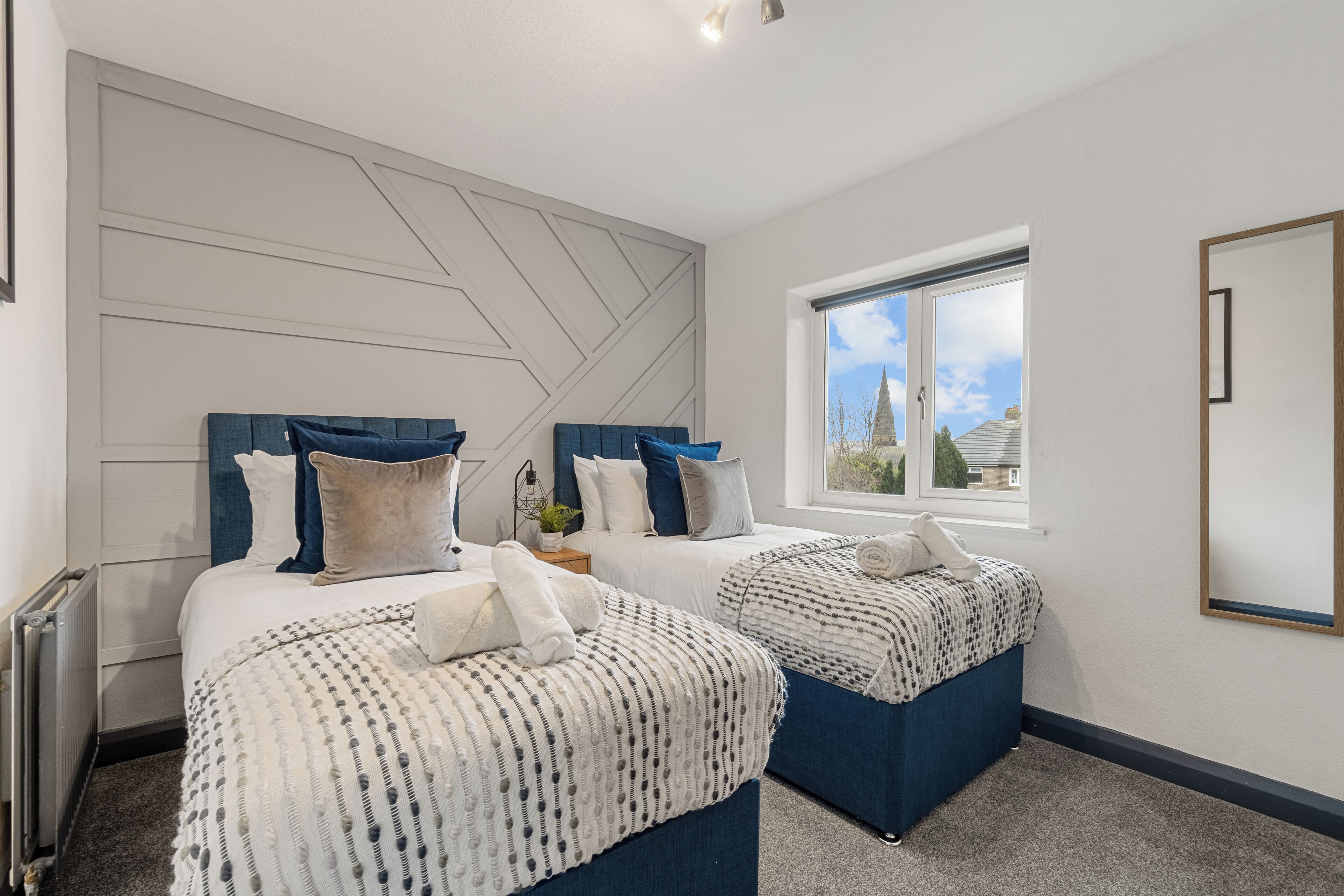 3 bedrooms, iron/ironing board, WiFi, bed sheets