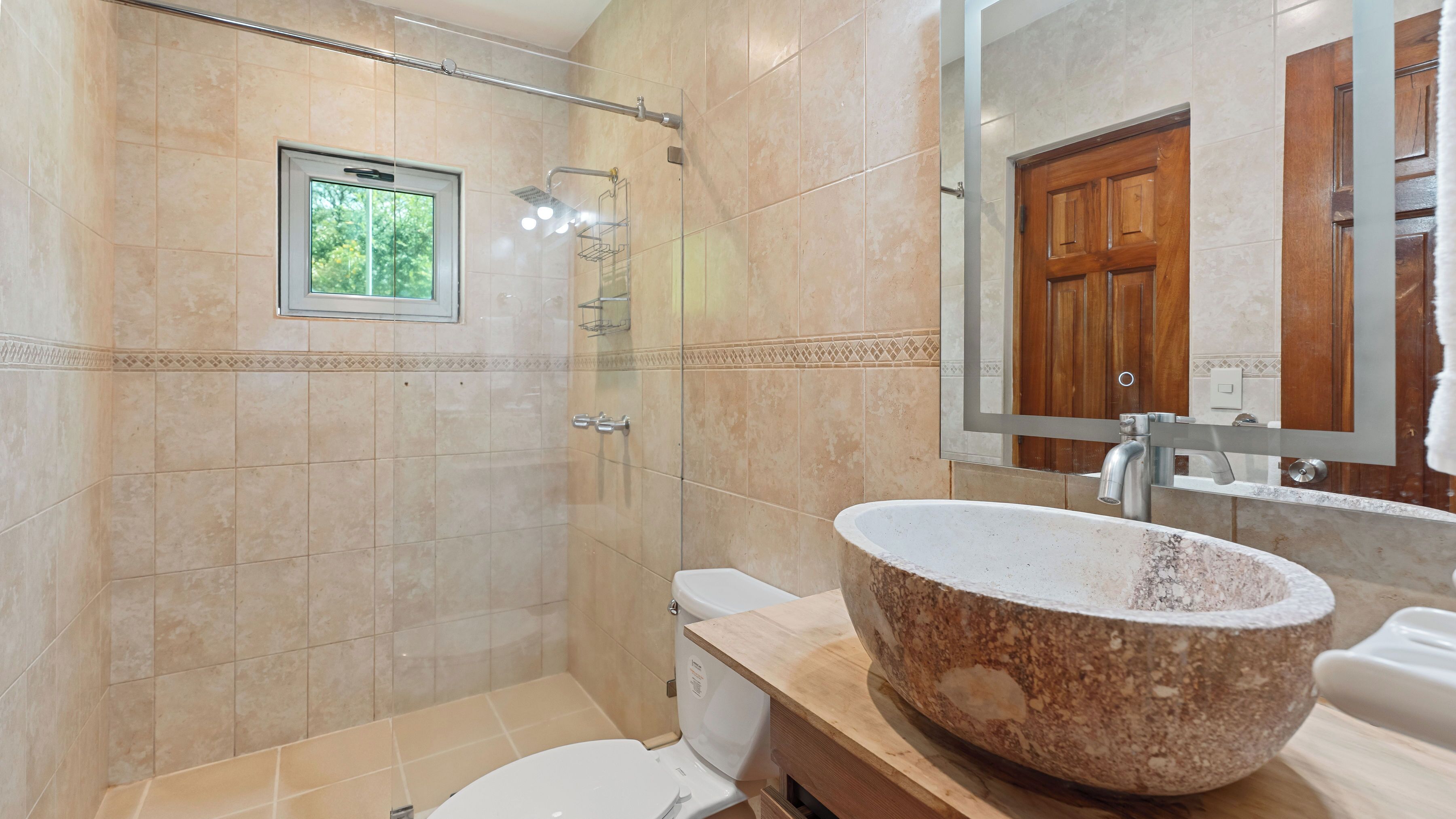 Dusche, Handtücher, Seife, Toilettenpapier