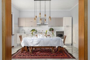 Dining - Villa of 120 square meters, surrounded by a large garden, equipped and whirlpool spa (Colle di Val d'Elsa)