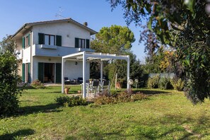 Exterior - Villa of 120 square meters, surrounded by a large garden, equipped and whirlpool spa (Colle di Val d'Elsa)