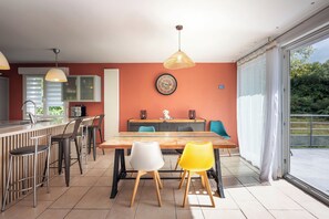 Dining - Vrbo Property (Ambacourt)