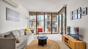 Smart TV - Docklands Oasis - Steps from Marvel Stadium (Docklands)