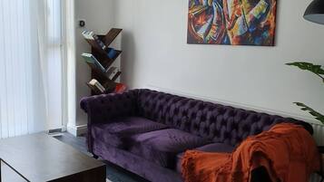 House, 3 Bedrooms | Living room