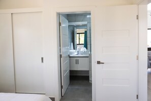 4 sovrum, strykjärn/strykbräda, internet och sängkläder