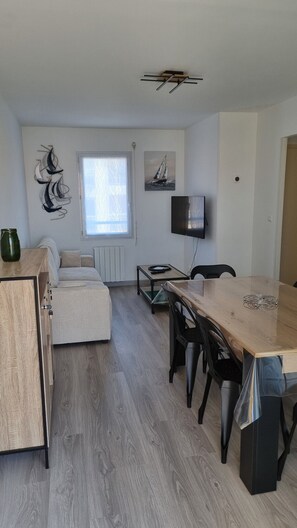Interior - Le Hublot de la Place (Saint-Hilaire-de-Riez)