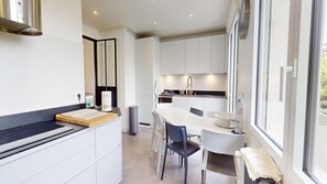 Fridge, microwave, oven, coffee/tea maker - Le Grand Angle (La Baule-Escoublac)