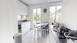 Fridge, microwave, oven, coffee/tea maker - Le Grand Angle (La Baule-Escoublac)