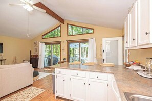 Interior - Seashell Shores Beach House (Ocean Pines)