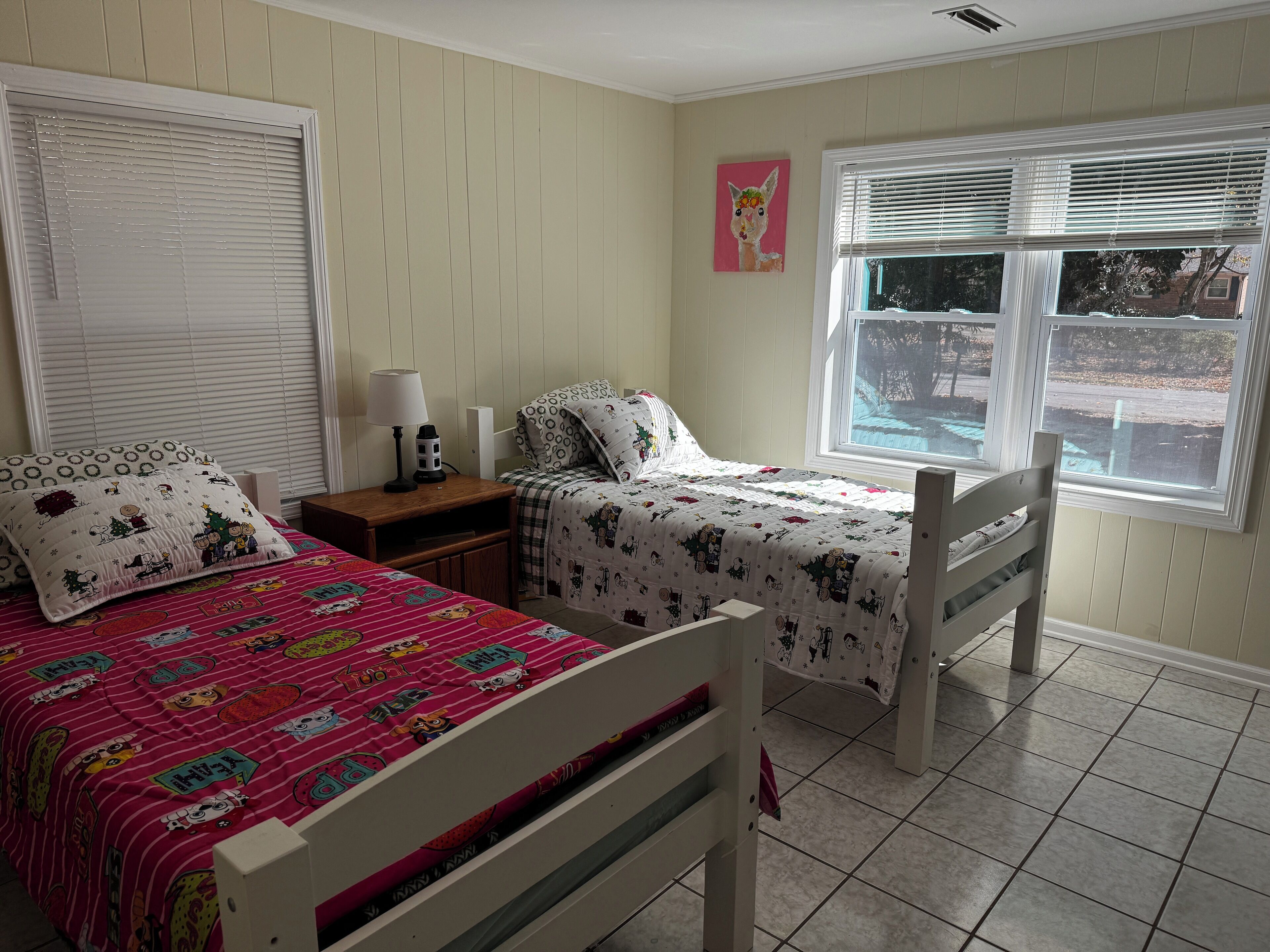 2 bedrooms, iron/ironing board, Internet