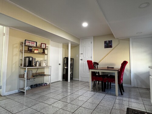 Cozy 2BR Urban Haven · Peaceful City Retreat