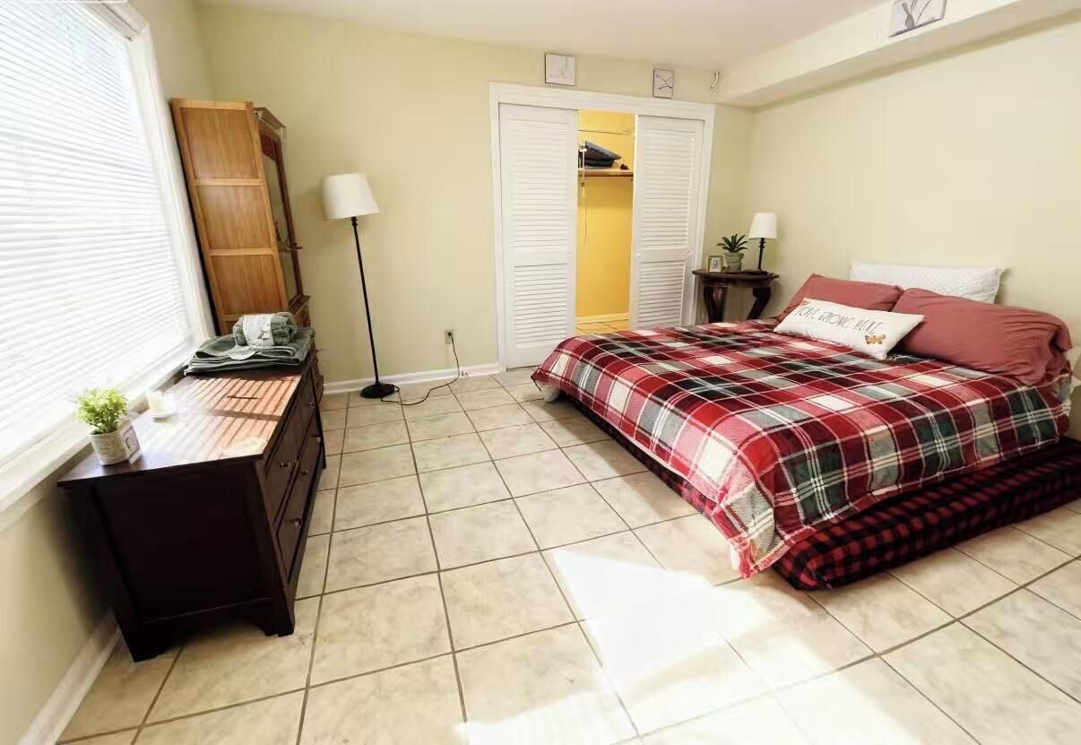 2 多间卧室、熨斗/熨衣板、上网接入