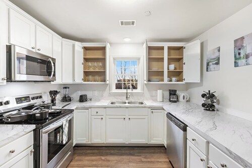 Urban Haven XL - NYC & Newark w/free parking