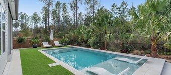 A Refined Modern Sanctuary.
Architectural elegance meets private resort living.