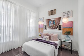4 dormitorios, tabla de planchar con plancha, wifi y ropa de cama