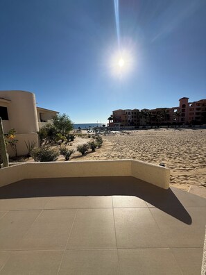 Beach - Spacious 2BR 2BA Beachfront Walk-Out Condo in Terrasol Resort, Cabo San Lucas (Cabo San Lucas)