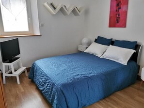 2 soverom, strykejern/-brett, wi-fi og sengetøy