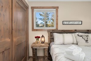 4 Schlafzimmer, Bügeleisen/Bügelbrett, WLAN, Bettwäsche