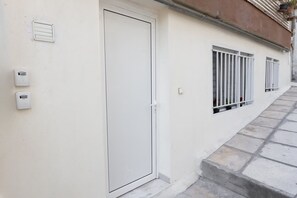 Apartment | 1 bedroom - Le Floor Urban Escape Near Thessaloniki Center (Neapoli-Sykies)