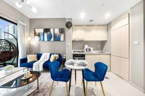 House - Stayshort - 1 Bed in Business Bay With Modern Amenities (Dubai)