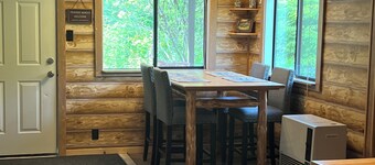 Serene 2-bedroom house in beautiful Gustavus perfect for relaxing getaway