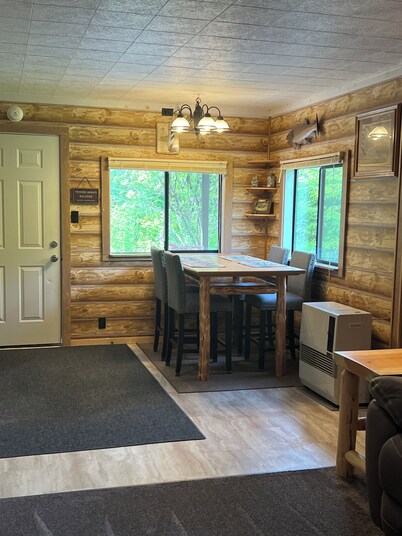 Serene 2-bedroom house in beautiful Gustavus perfect for relaxing getaway