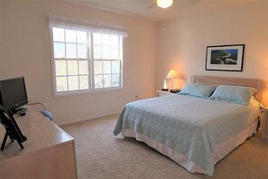 5 bedrooms, Internet - 5 Bedroom Quiet Neighborhood Short Walk to Beach (Ocean Isle Beach)