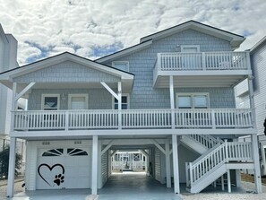 Exterior - Dog Friendly 4 bedroom Canal House with Boat Dock (Ocean Isle Beach)