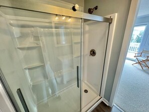 Shower - Dog Friendly 4 bedroom Canal House with Boat Dock (Ocean Isle Beach)