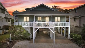 Exterior - 4 Bedroom Quiet Neighborhood Short Walk to Beach (Ocean Isle Beach)