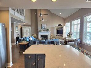 Interior - 4 Bedroom Oceanfront Spacious Beach House (Ocean Isle Beach)