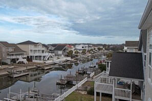 Marina - 5 Bedroom canal house with pool (Ocean Isle Beach)