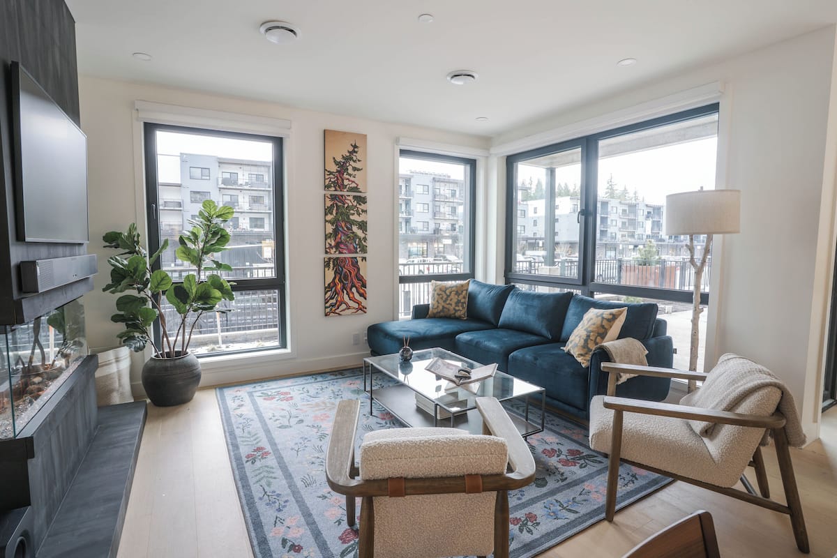 Premium Condo, Mountain View | Living area